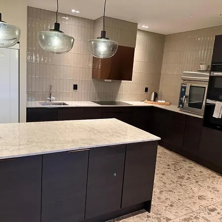 Fantastic New Next To Triaden, Appartement